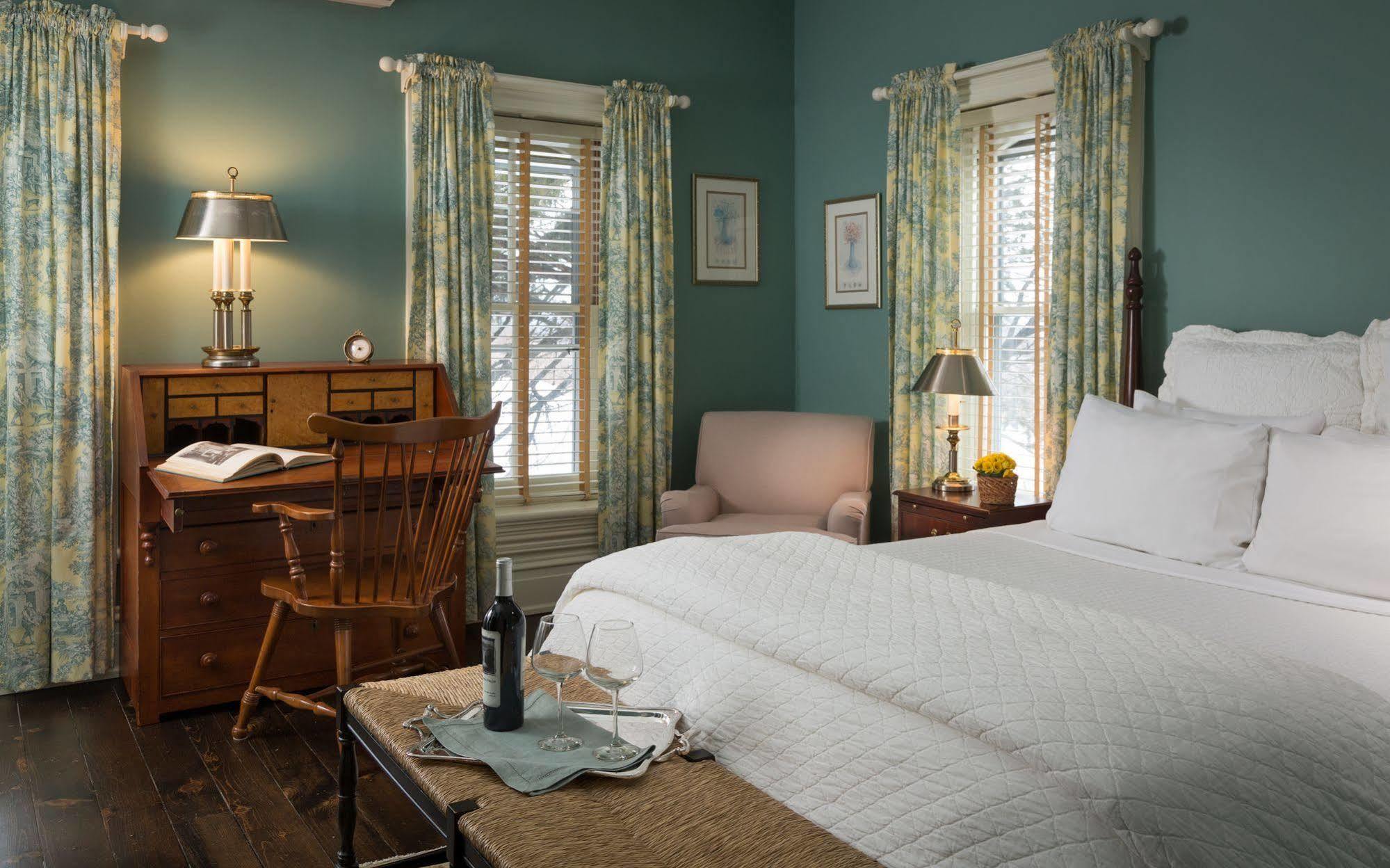 The Inn At Turkey Hill 브룸스버그 외부 사진